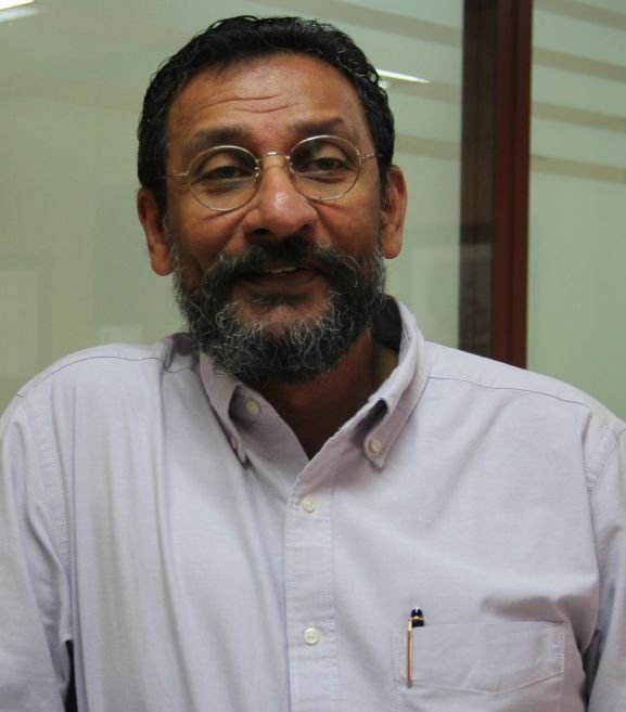 Dr Pravin Thomas